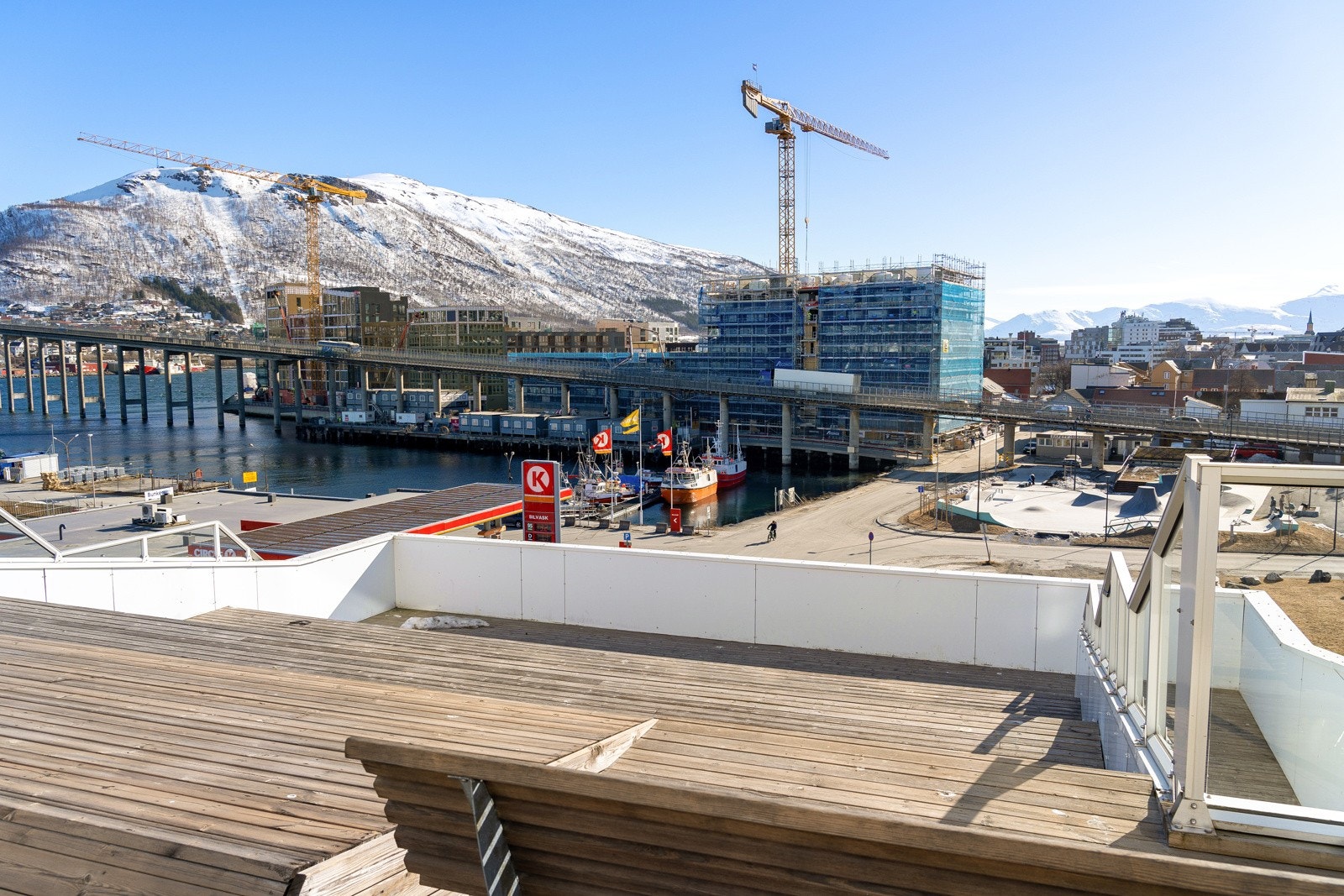 Stor felles takterrase med meget fine sol- og utsiktforhold. Galleribilde