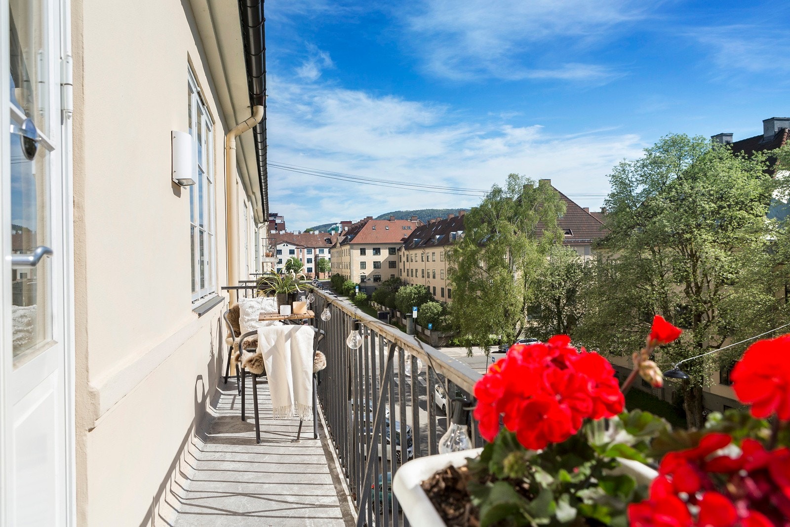 Utenfor stuen er det en balkong på ca. 5 kvm. Galleribilde