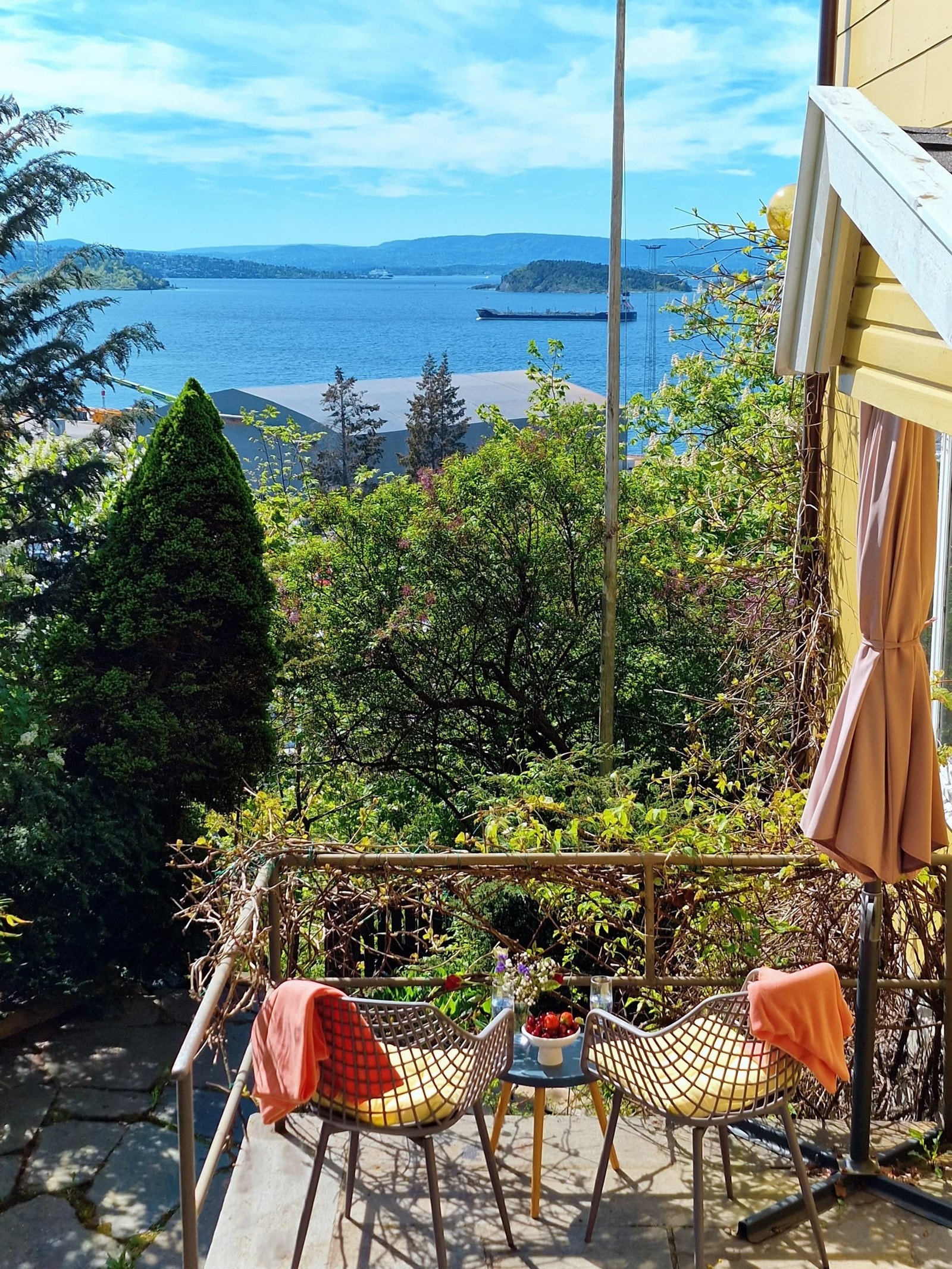 Utsikt fra inngangsparti 2 (selgers private bilder) Galleribilde