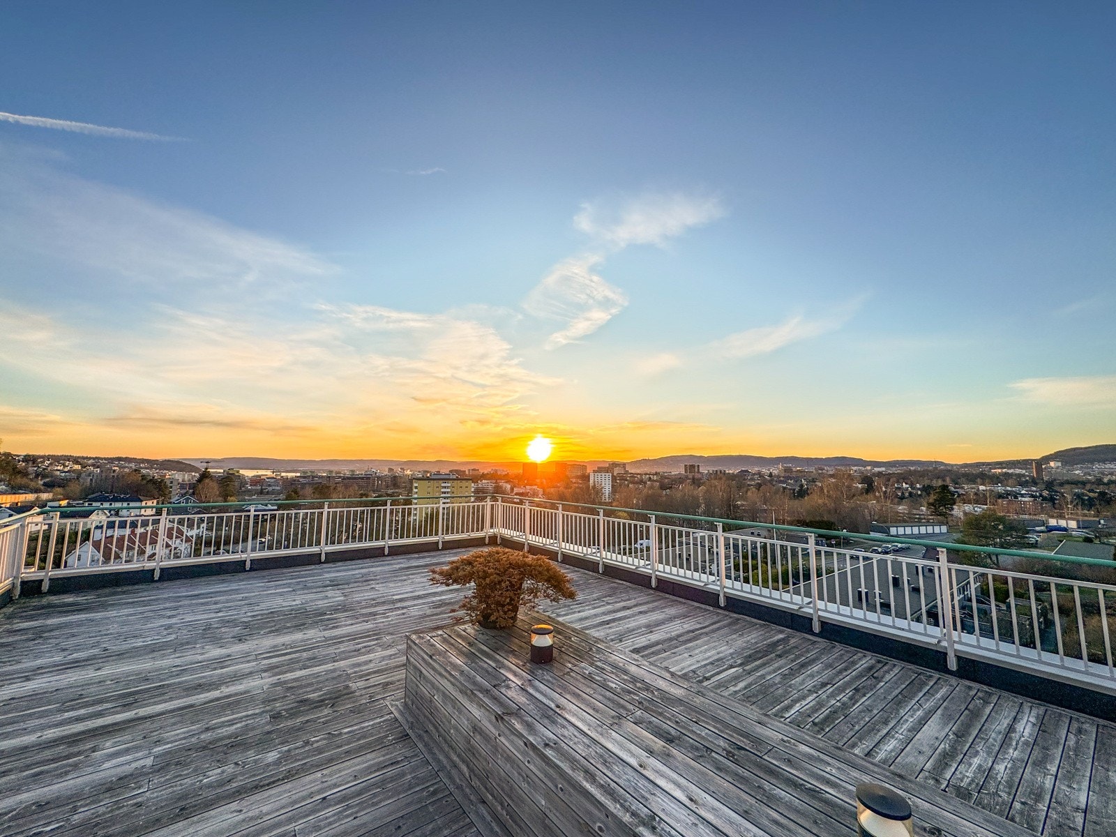 Fantastiske solforhold med fin solnedgang Galleribilde