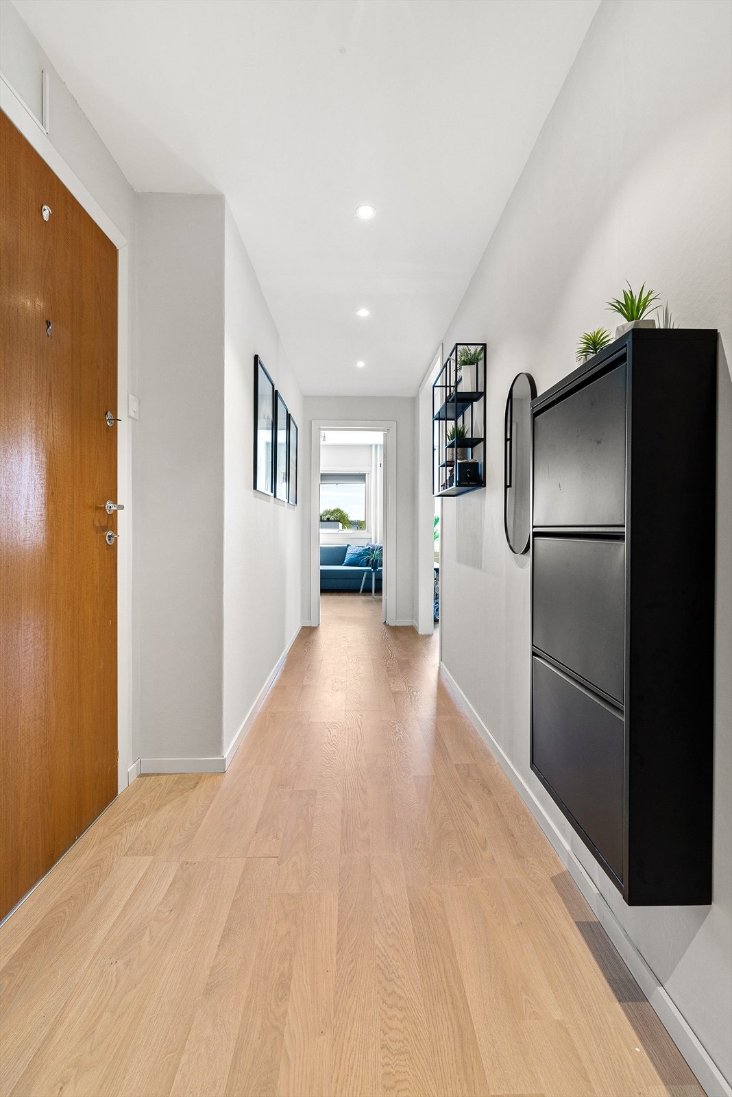 Inngangsparti. Galleribilde