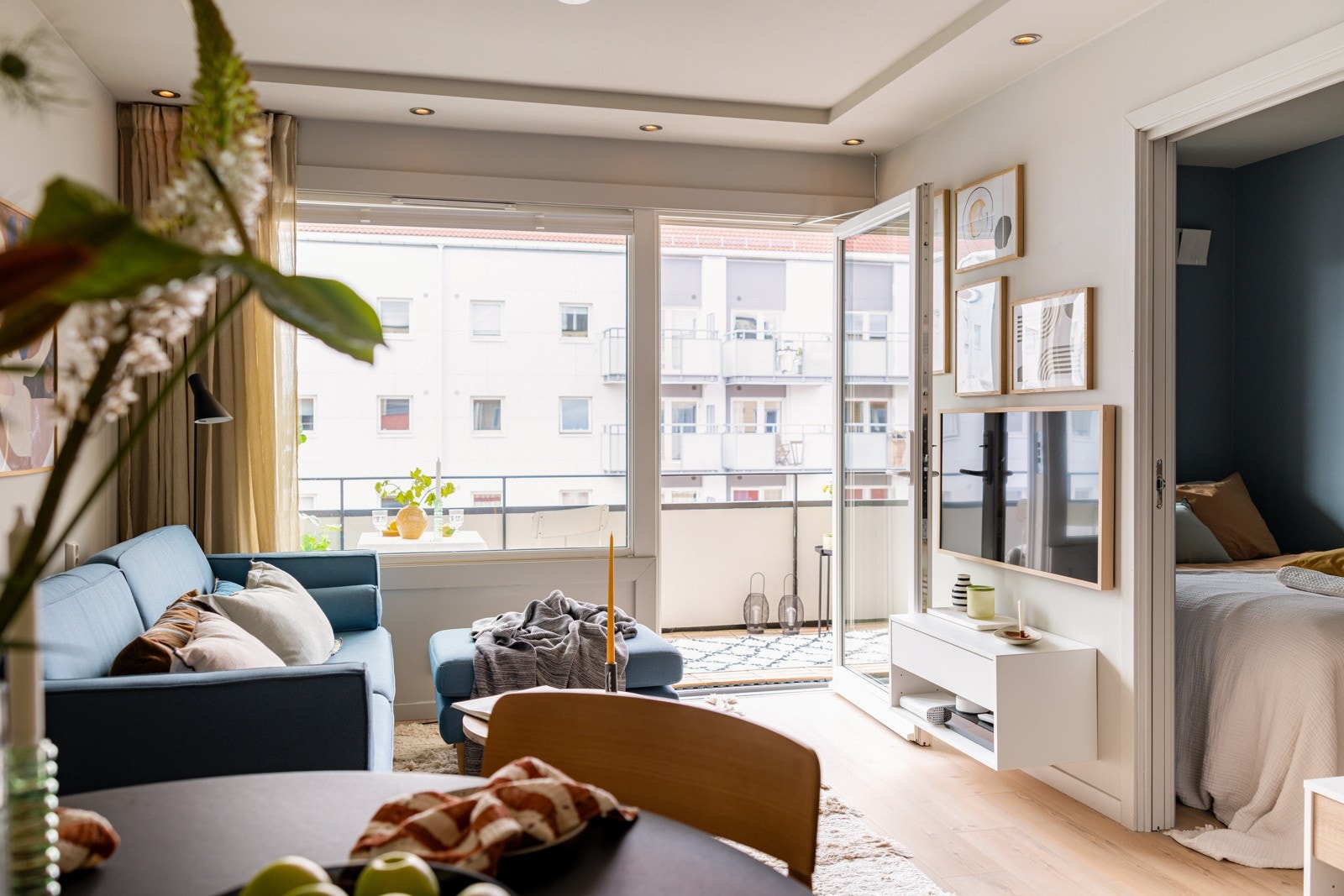 Alle vinduer og balkongdør ble skiftet i 2011. Galleribilde