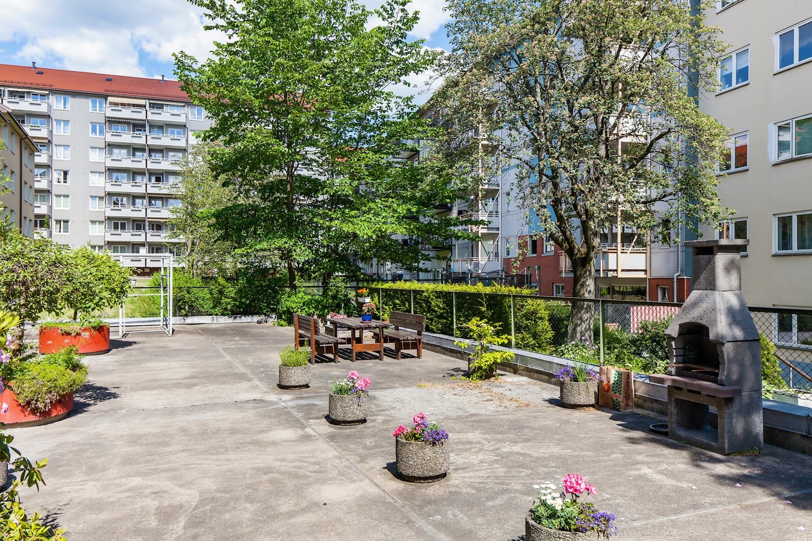 Meget populær og attraktiv beliggenhet på Sandaker med kort vei til en rekke fasiliteter. Galleribilde