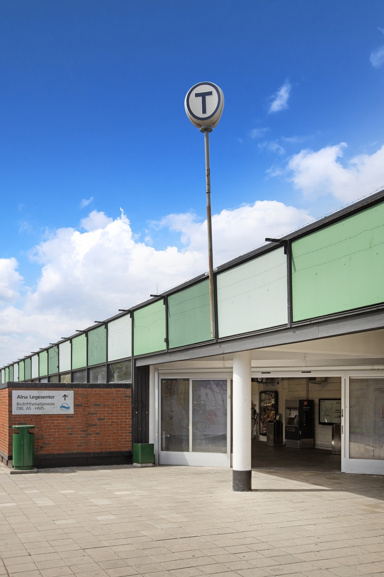 Nærområdet - Trosterud T-banestopp ligger også kun 2 minutter unna leiligheten Galleribilde