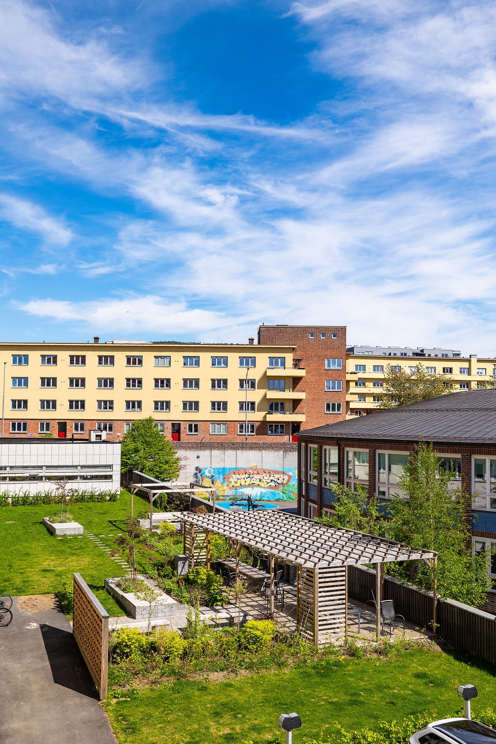 Trivelig fellesarealer i bakgård. Galleribilde