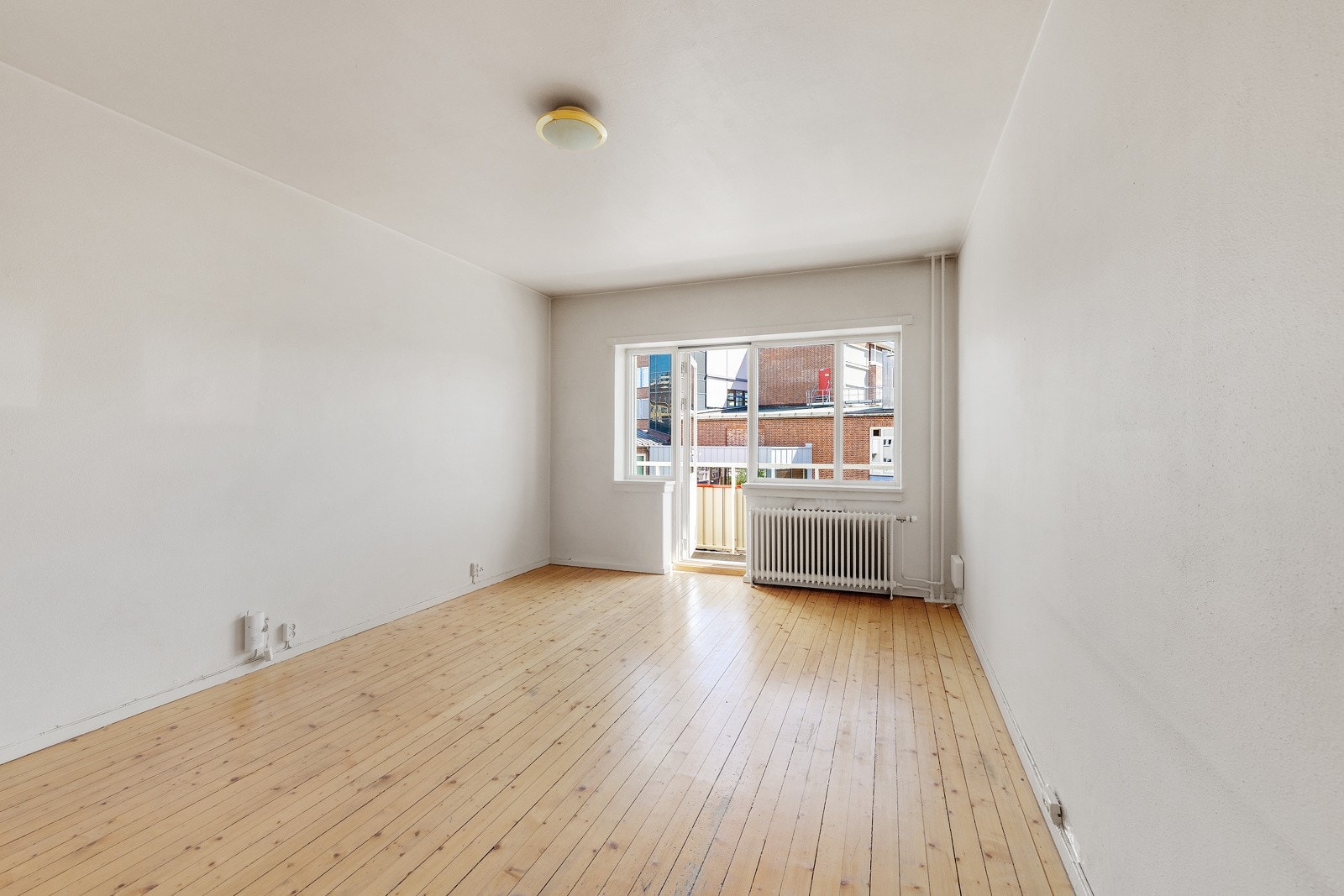 De store vindusflatene slipper inn rikelig med naturlig lys. Galleribilde