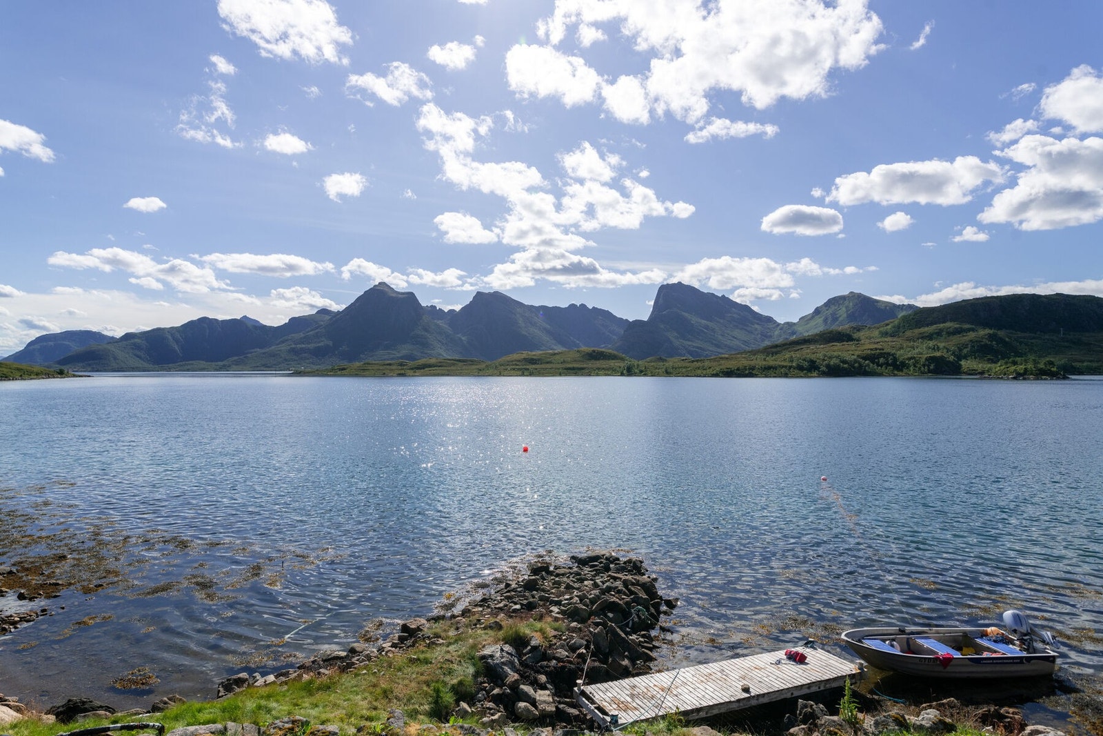 - Nydelig utsikt mot sjø, fjell og natur - Galleribilde