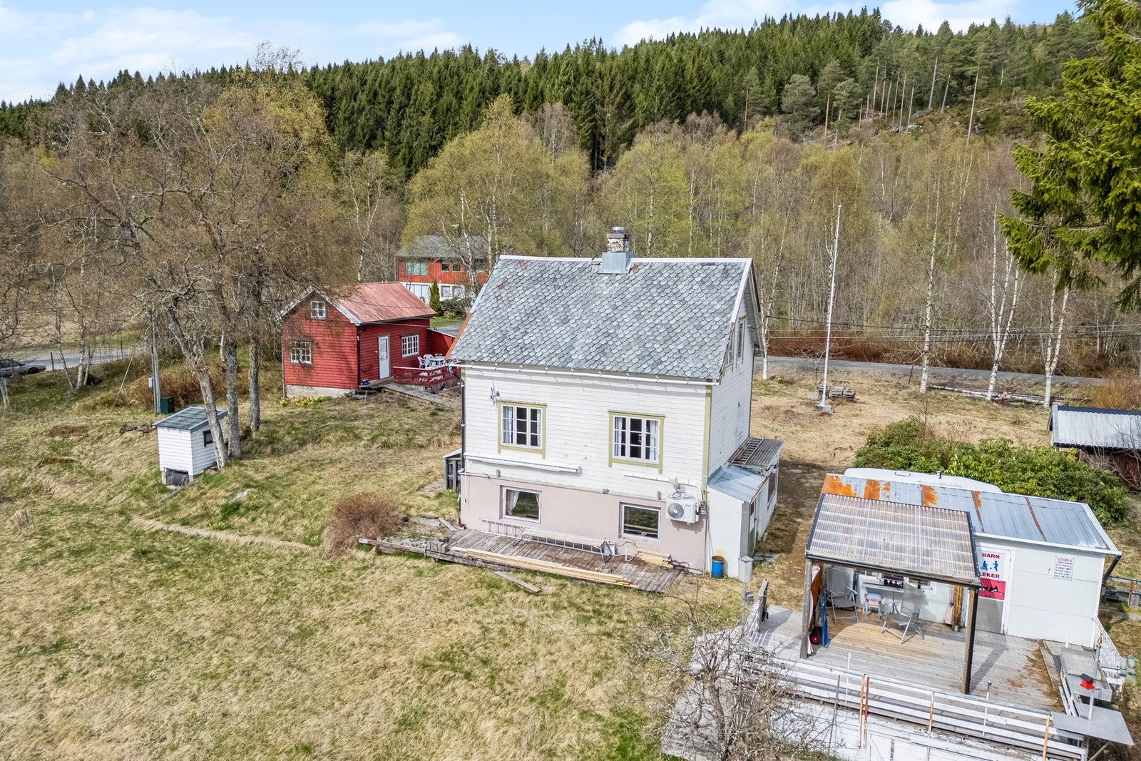 EiendomsMegler 1 v/ Sunniva Østigård har gleden av å presentere Langnesvegen 95! Galleribilde