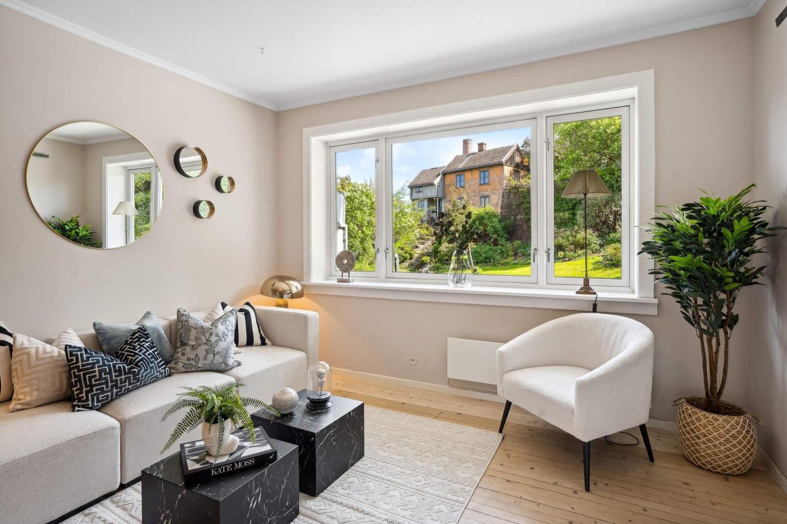 Skjermet idyllisk beliggenhet. Velkommen på visning i Akersbakken 7! Galleribilde