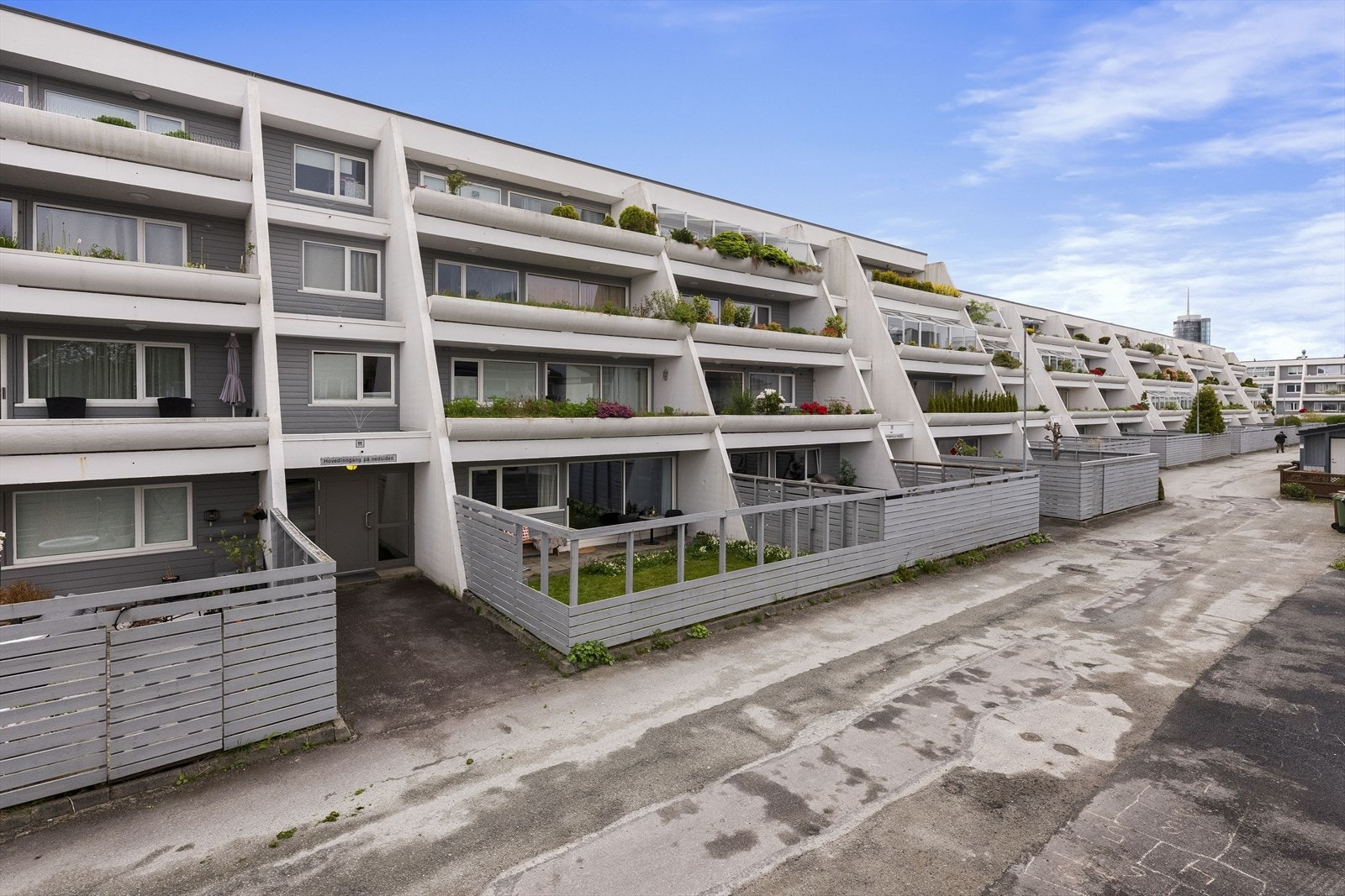 Populær terrasseblokk med sentral beliggenhet Galleribilde