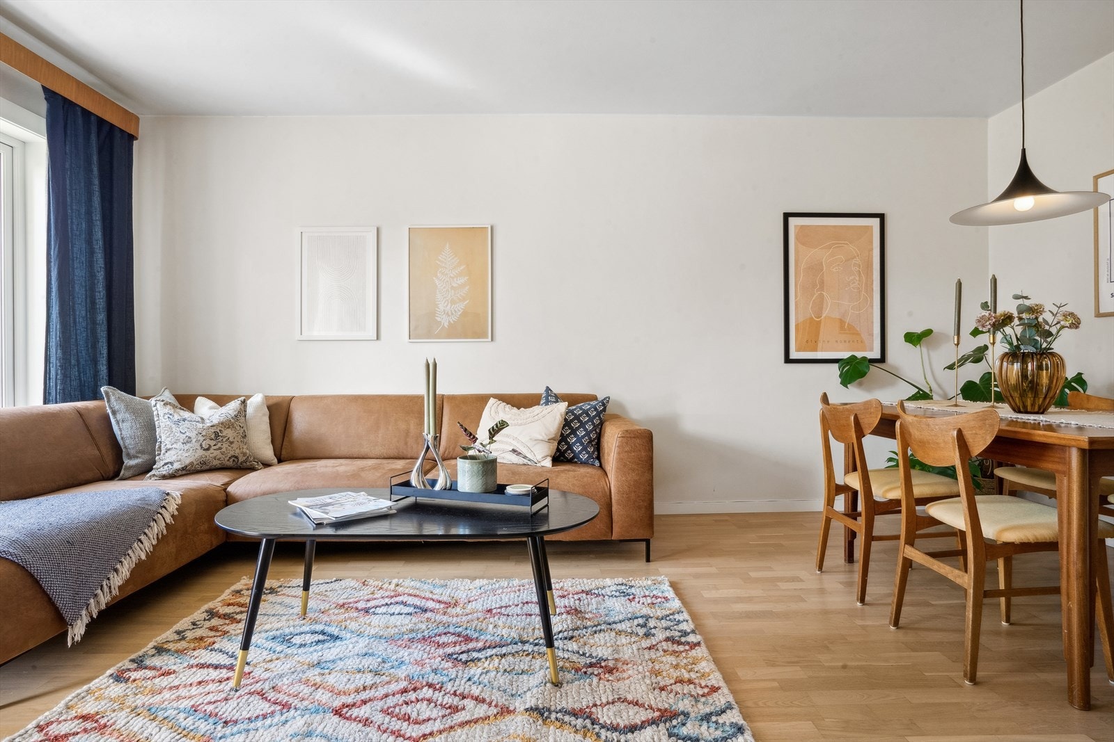 Plass til stor sofa. Galleribilde