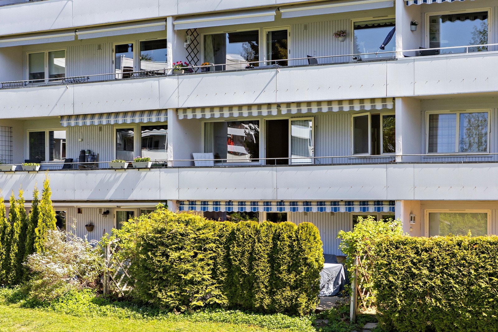 God intern beliggenhet med vestvendt balkong. Galleribilde