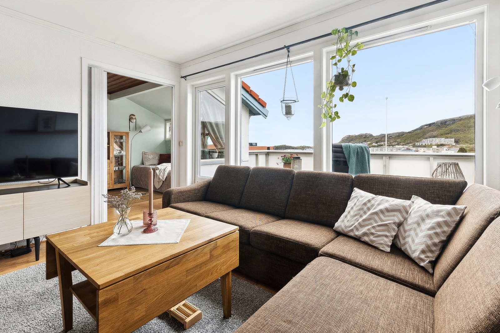Her kan du gå videre inn til gjesterom/barnerom/kontor Galleribilde