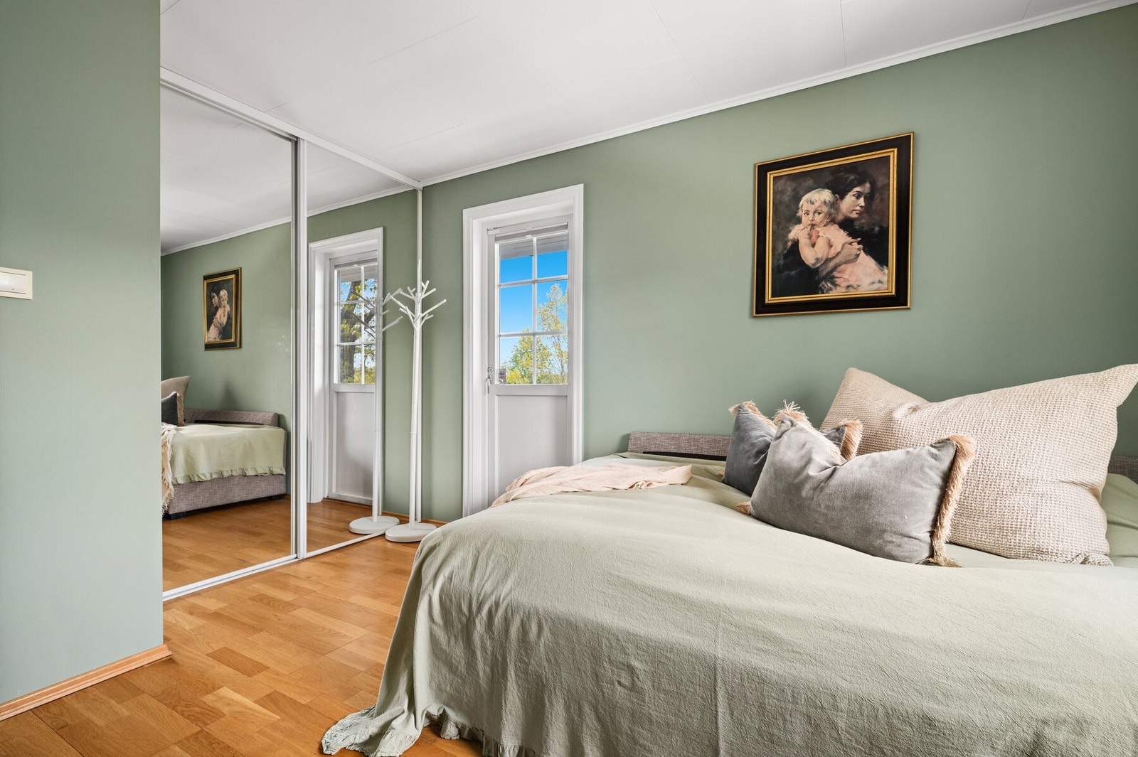 Ett av to barne- eller gjesterom i 1. etasje Galleribilde