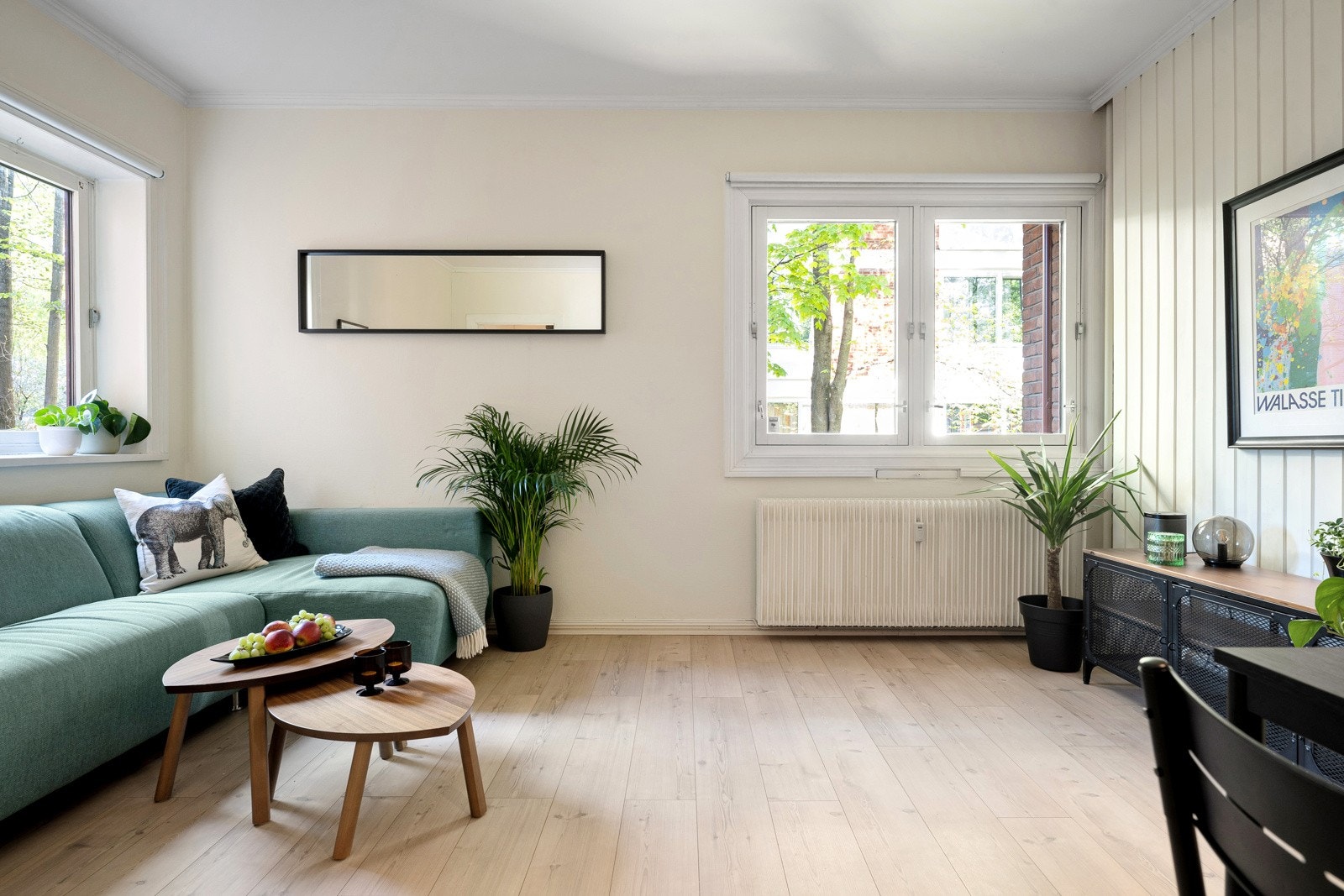 Det er installert fjernvarme og fyring er inkludert i felleskostnadene. Galleribilde
