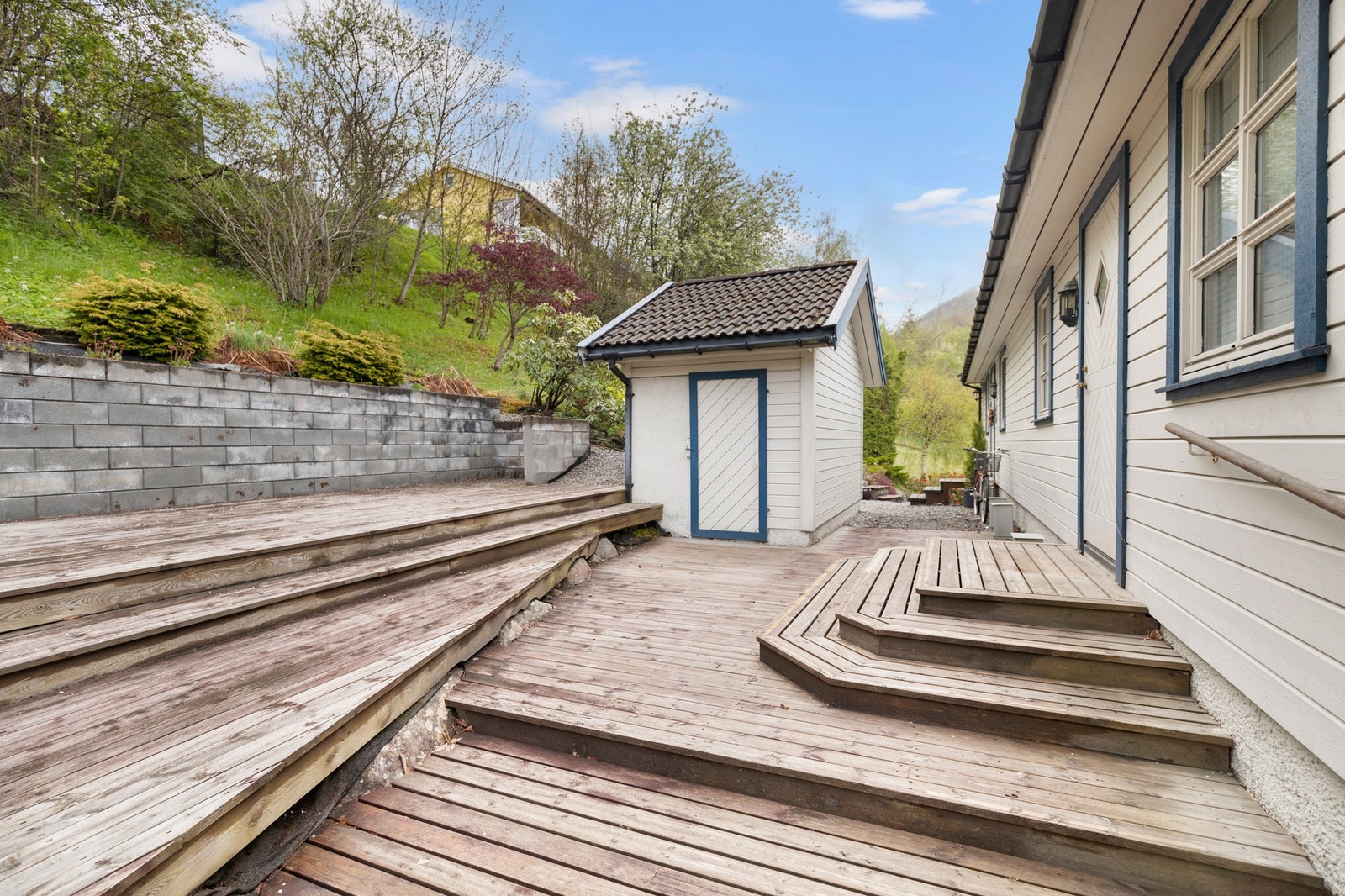 Inngangsparti. Galleribilde