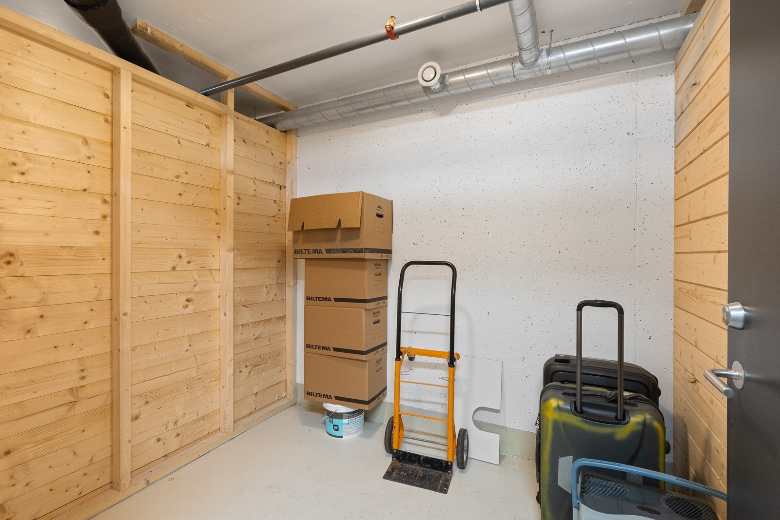 Egen bod i p-kjelleren Galleribilde