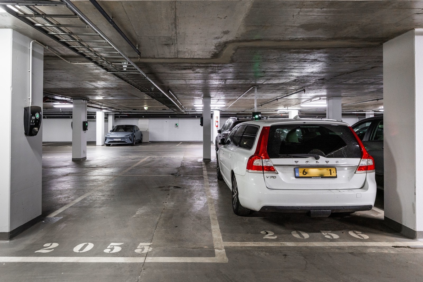 Det medfølger bruksrett til parkeringsplass med elbillader i felles garasje. Galleribilde