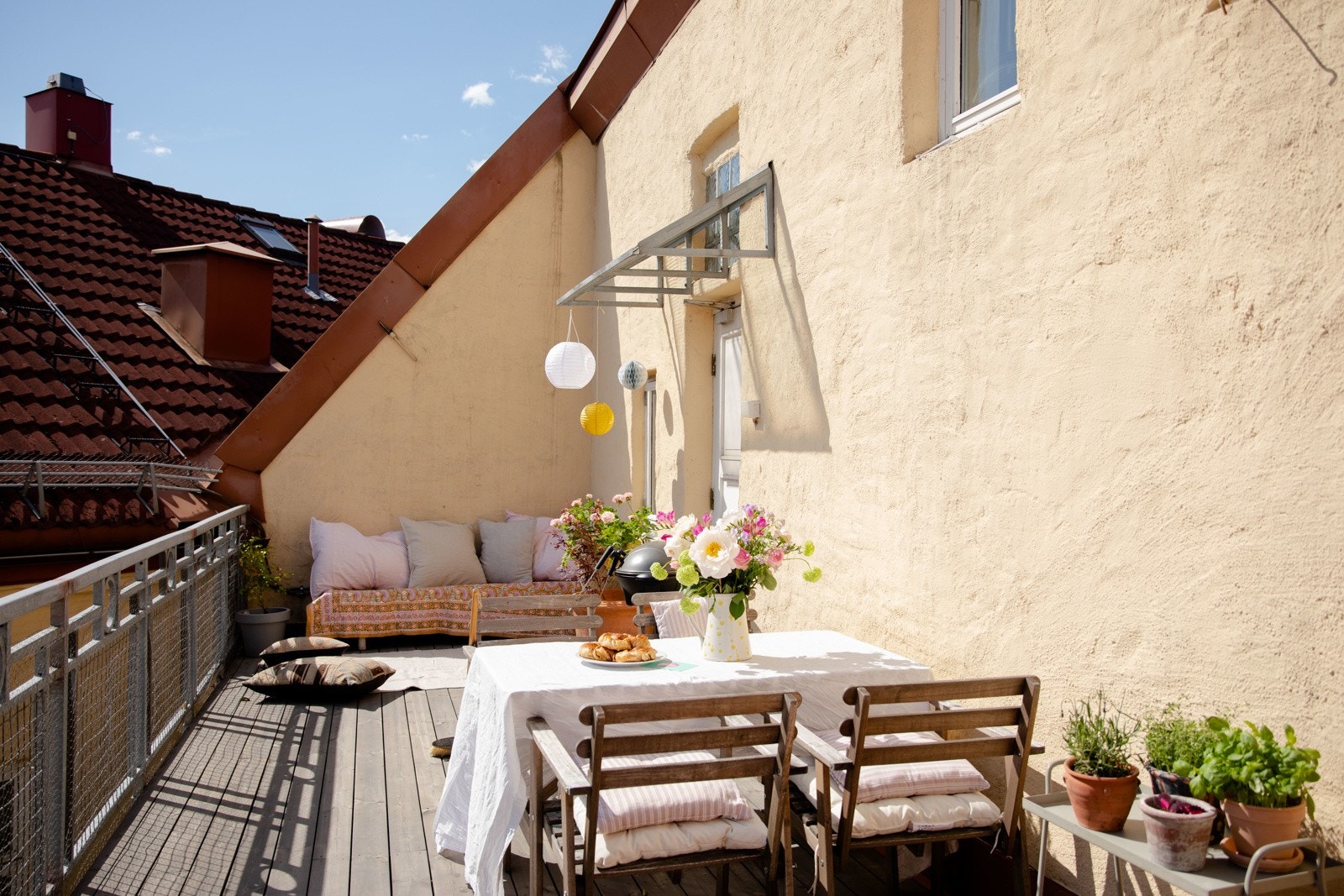 Takterrassen er sydvendt med sol fra morgen til kveld Galleribilde