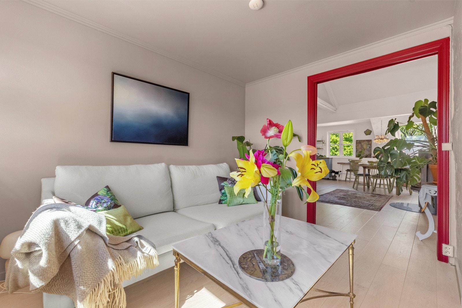 God plass til sofa og tv-møblement, eller eventuelt seng og garderobeskap Galleribilde