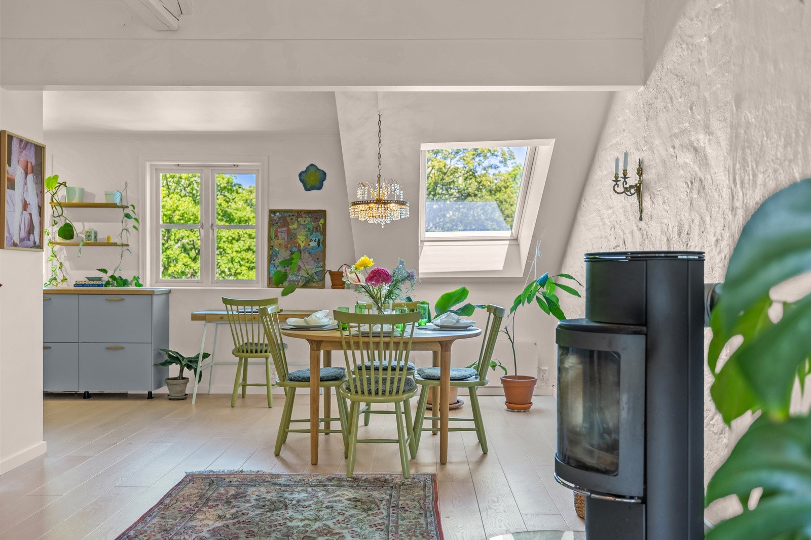 Bjørn-Erik Braaten i PrivatMegleren ønsker velkommen til Skjelderups gate 16 D Galleribilde