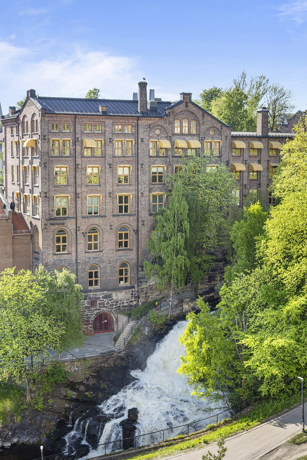 Nyt Akerselvas flotteste fossefall rett fra stuen Galleribilde