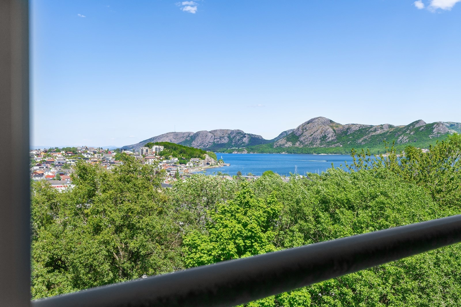 Velkommen til Ståle Kyllingstads vei 7, som kan vise til fantastisk panoramautsikt. Galleribilde