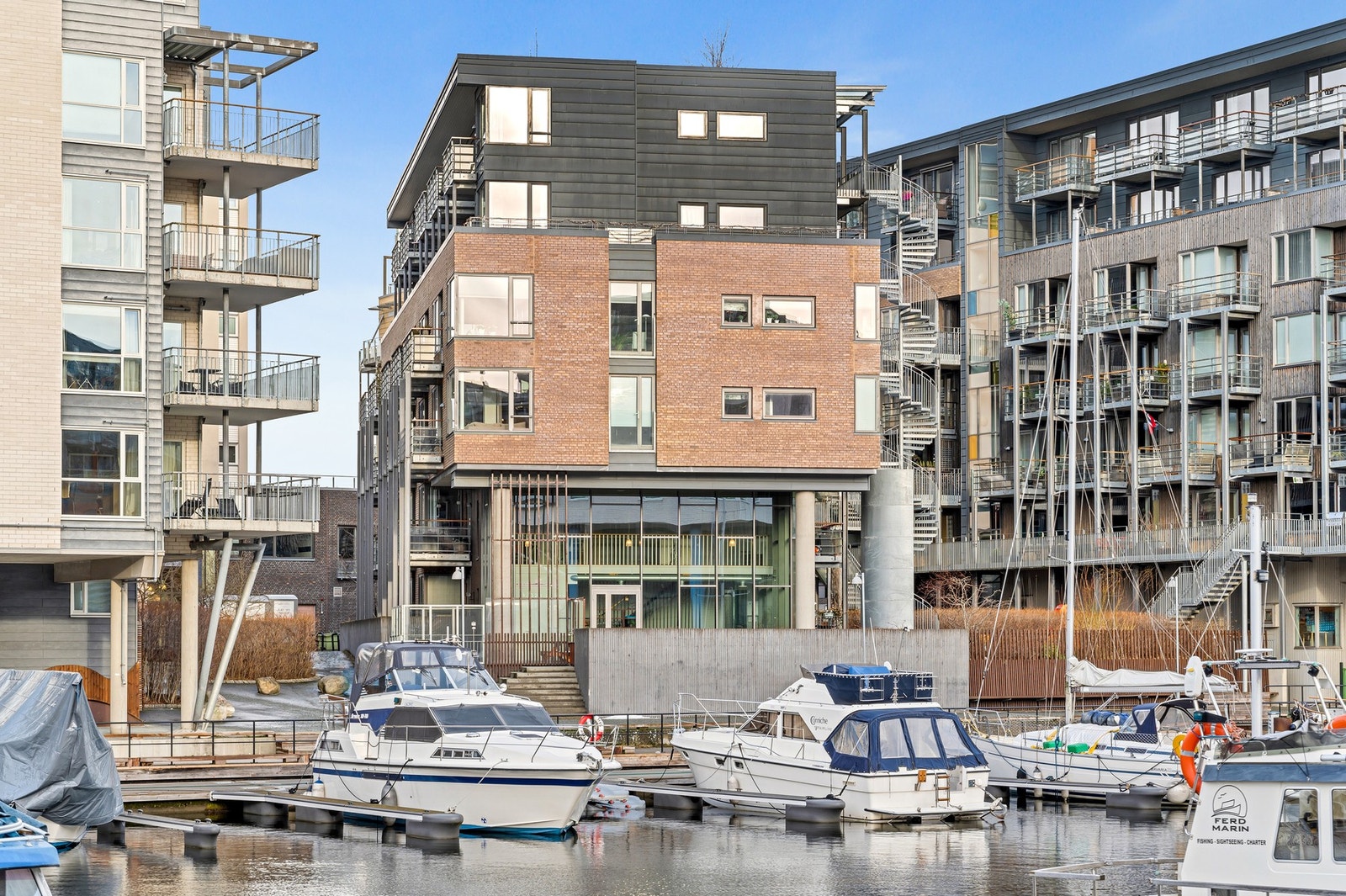 Leiligheten har en ypperlig beliggenhet på Solsiden. Galleribilde