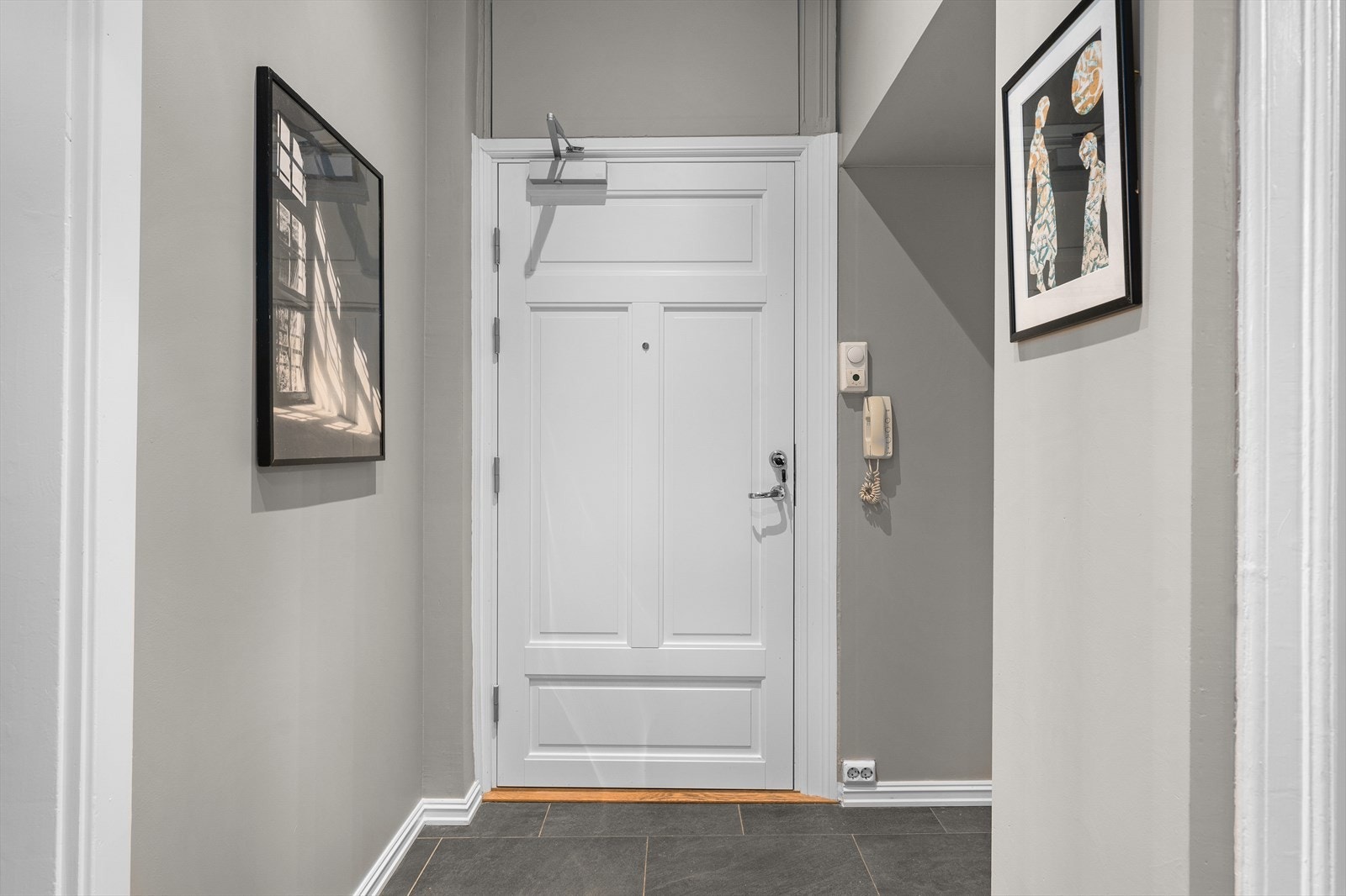 God takhøyde som gir rommet en god romfølelse. Galleribilde