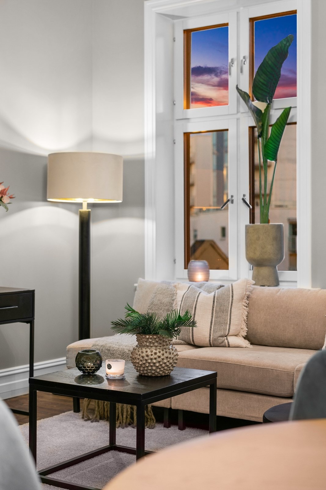 Hyggelig stue med gode innredningsmuligheter. Galleribilde