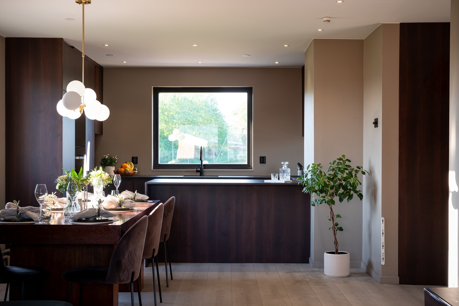 Leiligheten har et delikat kjøkken med flere nydelige detaljer. Galleribilde