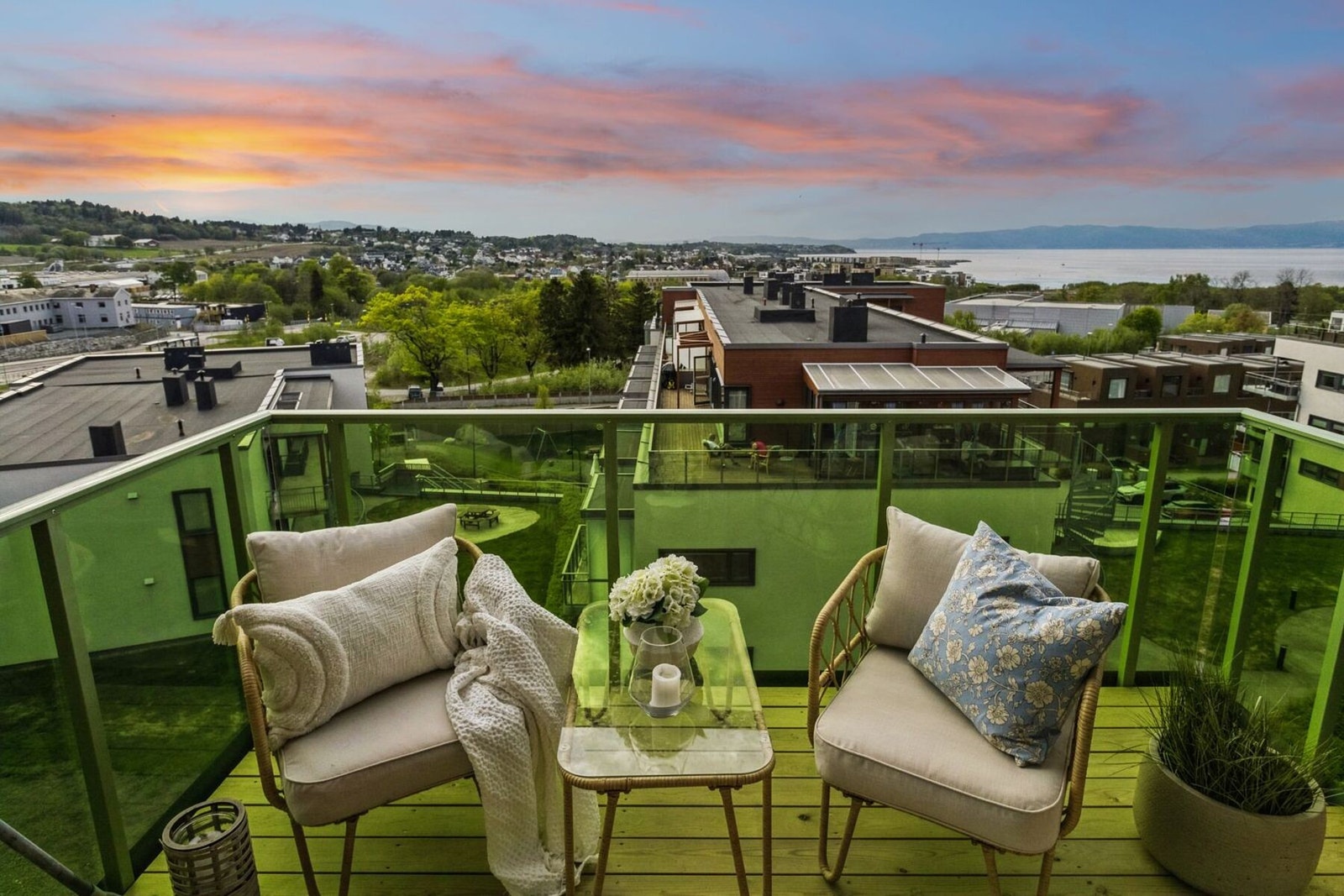 Det er for øvrig mulighet for gjesteparkering i parkeringskjelleren. Galleribilde