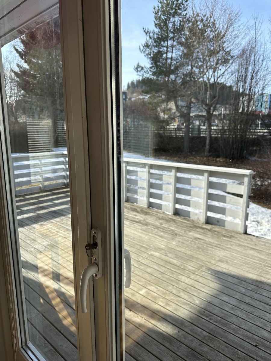 Solrik terrasse. Galleribilde