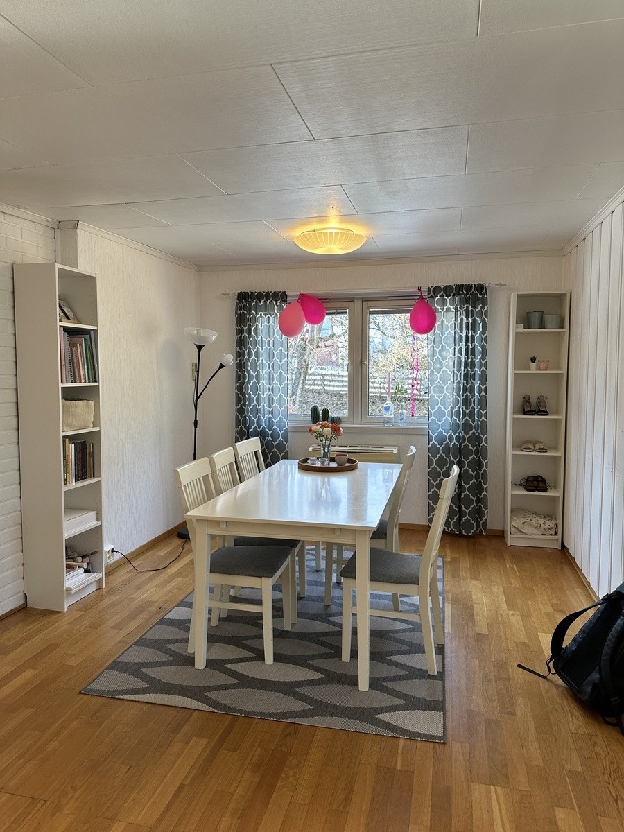 Plass til et stor spisebord. Galleribilde