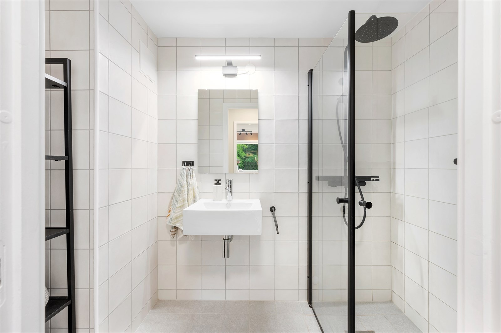 Badet ble pusset opp i 2009 i regi av at borettslaget byttet sluk og innvendige vannrør i boligene. Galleribilde