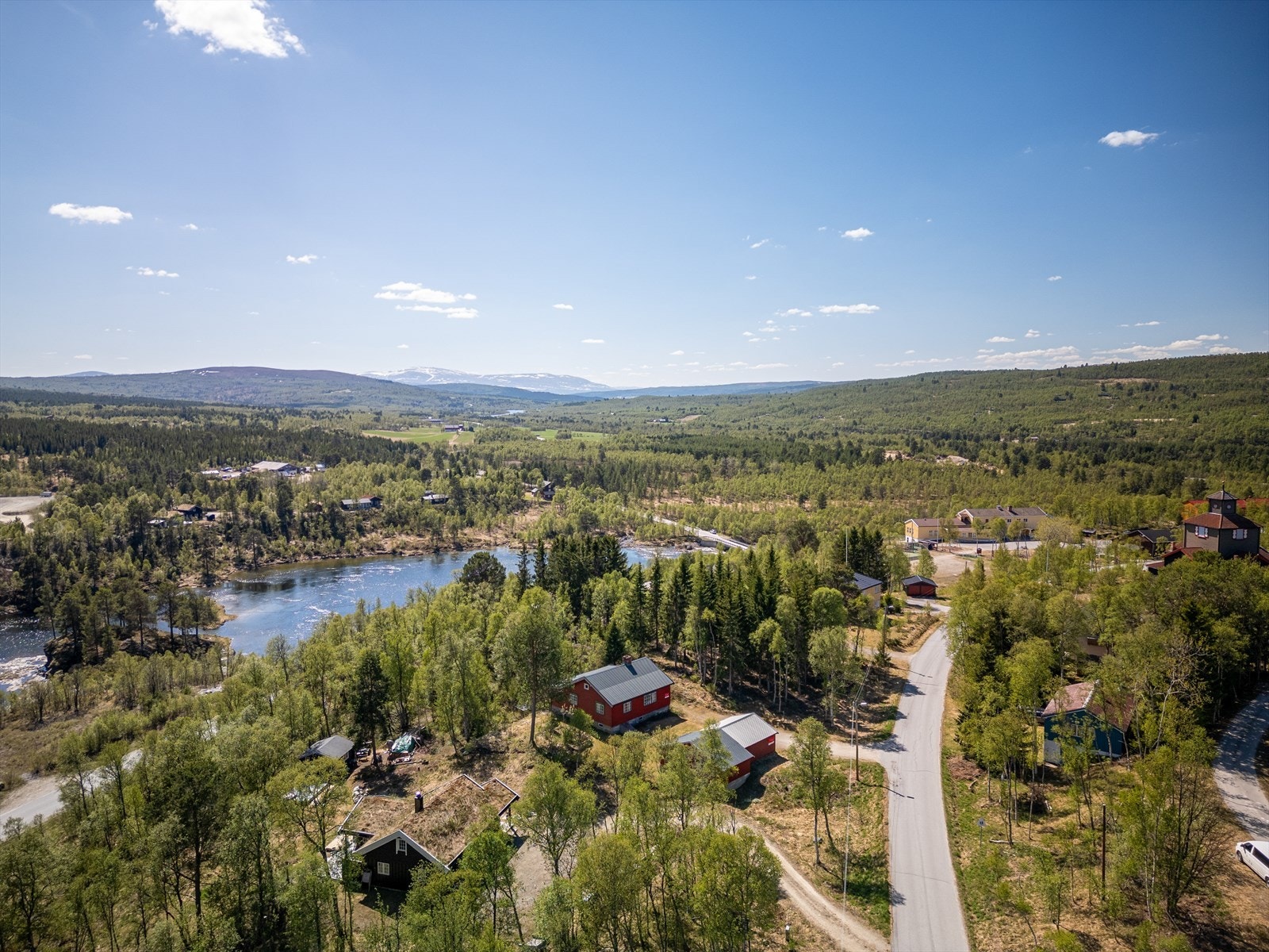 Fra Glåmos er det ca. 12-15 min med bil inn til Røros sentrum Galleribilde