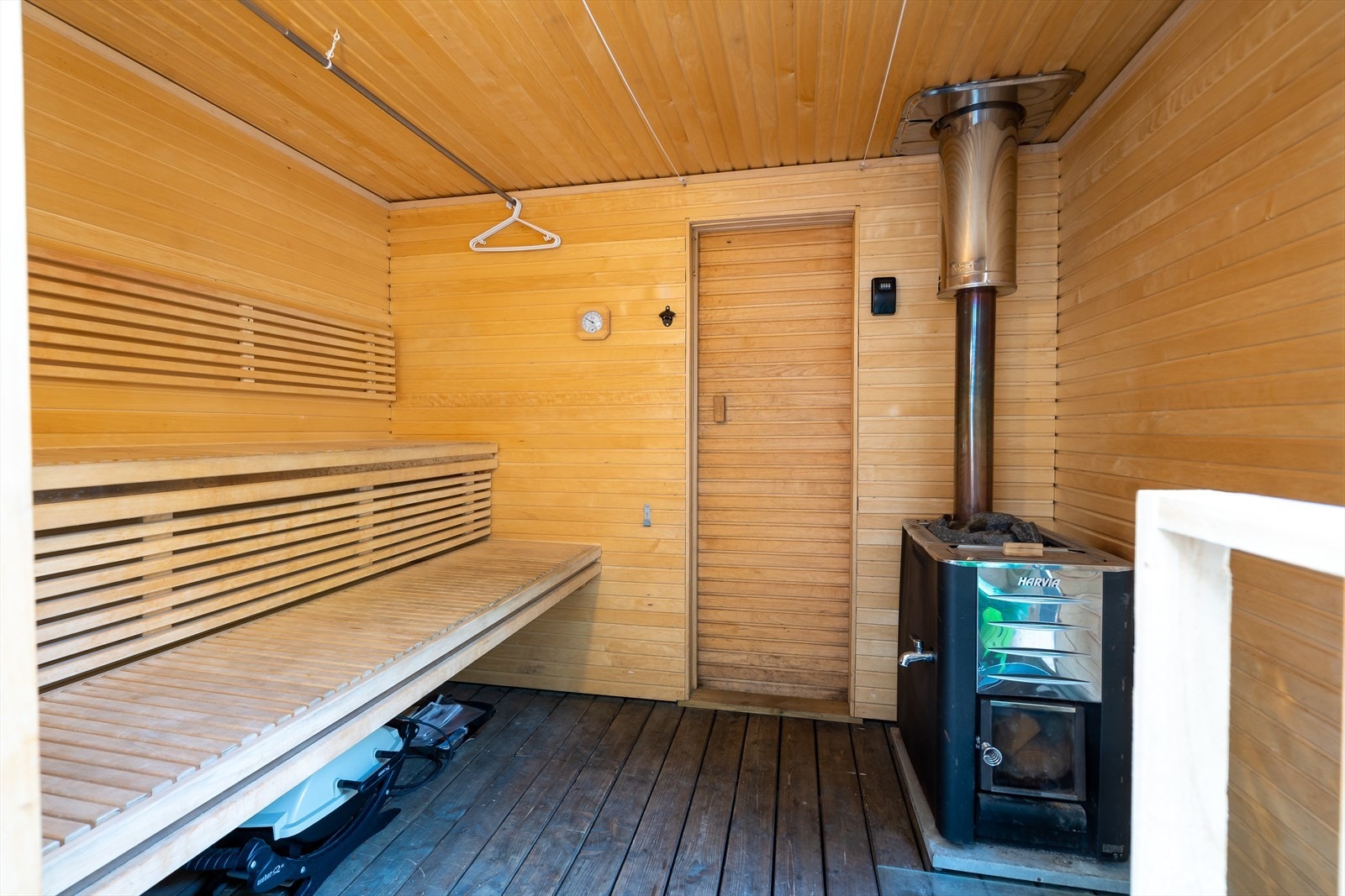 Er det litt kjølig, ta turen inn i badstuen Galleribilde