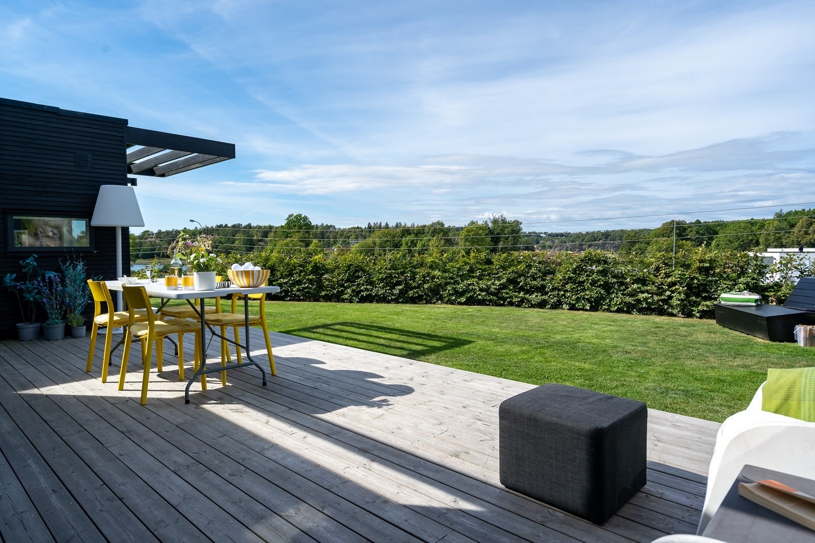 Ønsker de små trampoline på hytta? Det er det absolutt plass til Galleribilde