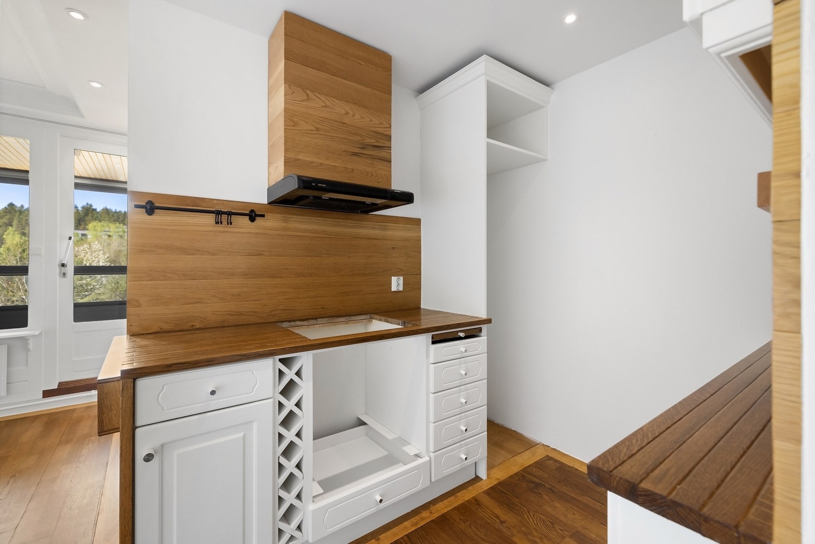 Parkett gulv i store deler av leiligheten Galleribilde