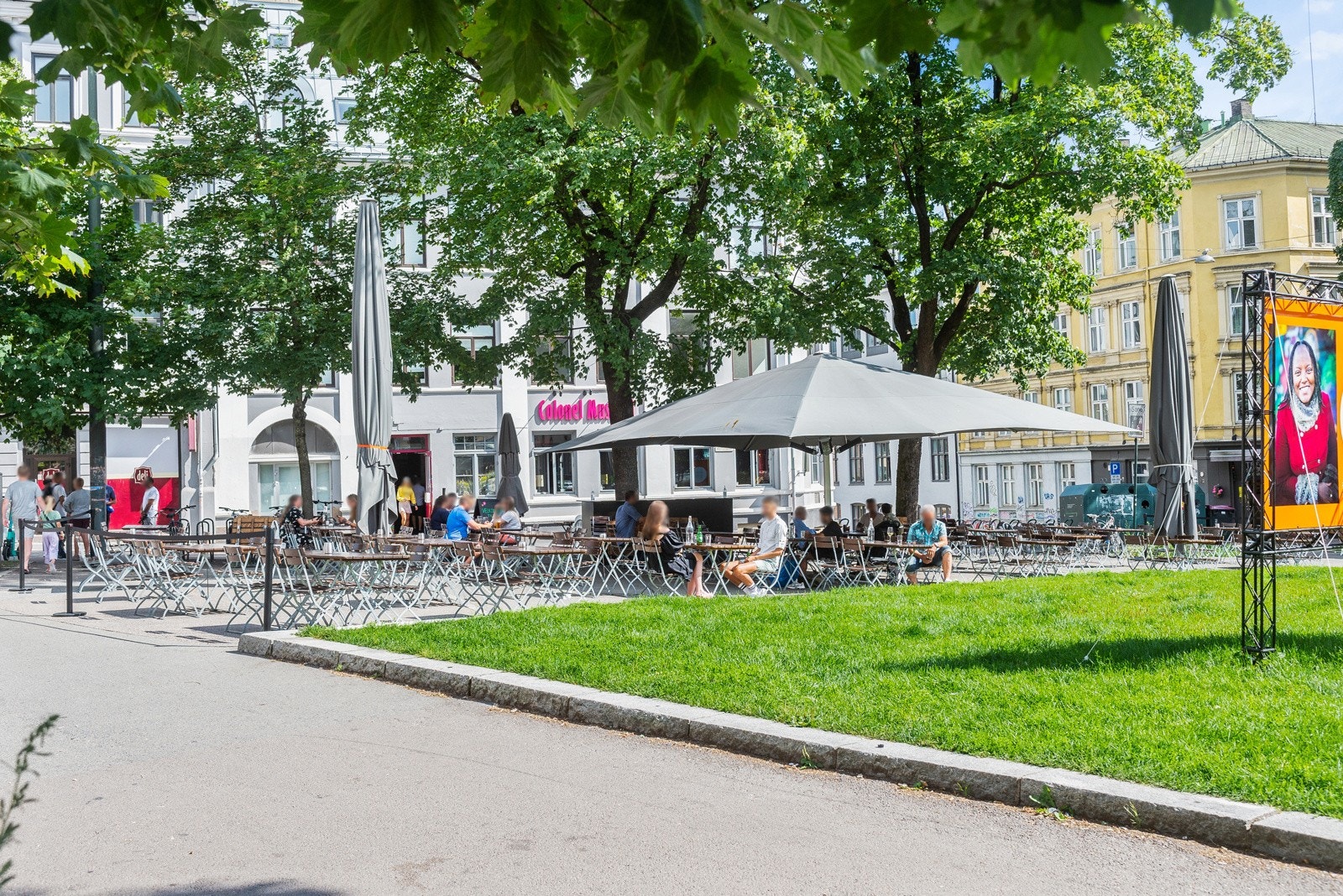 Colonel Mustard A. Kiellands plass. Galleribilde