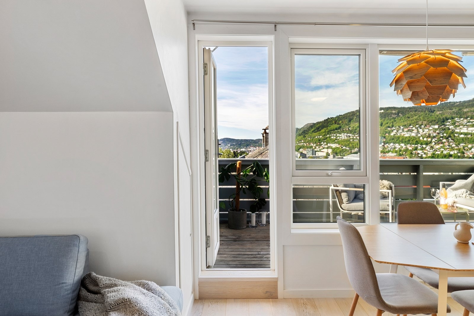 Direkte utgang til altanen. Galleribilde