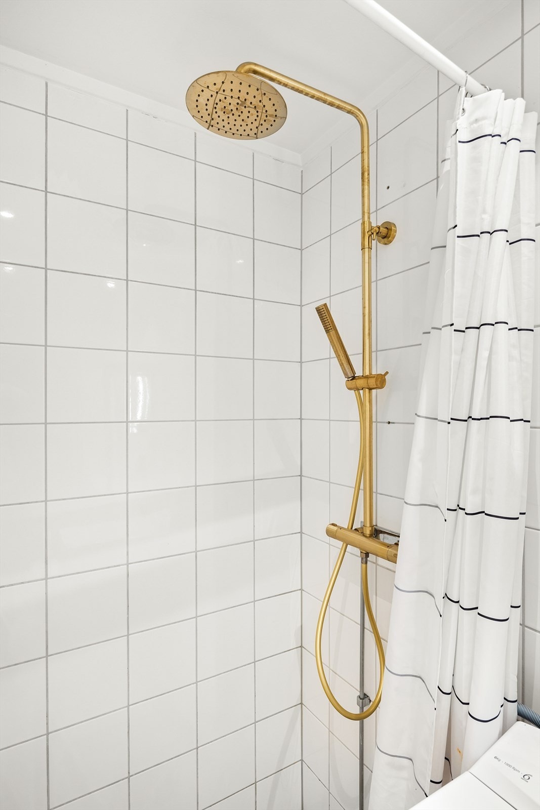 Badet er rehabilitert i regi av borettslaget i 2004. Galleribilde