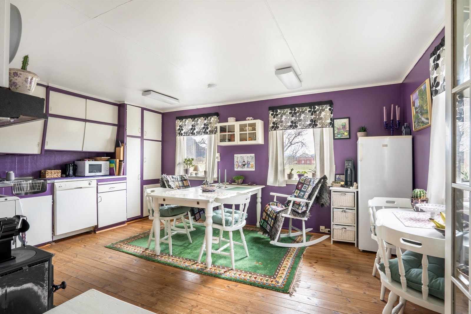 Eldre kjøkkeninnredning. Galleribilde