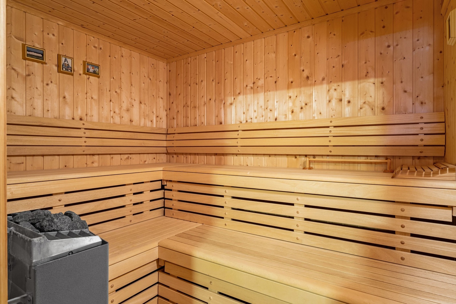 Badstue kjelleretasje Galleribilde