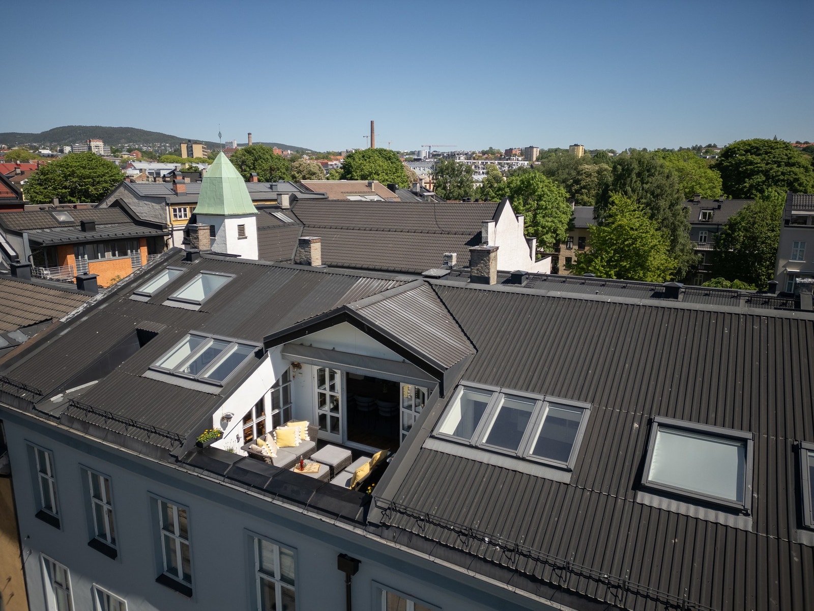 Sjelden mulighet for å sikre seg en av Grünerløkkas råeste loftsleiligheter! Galleribilde