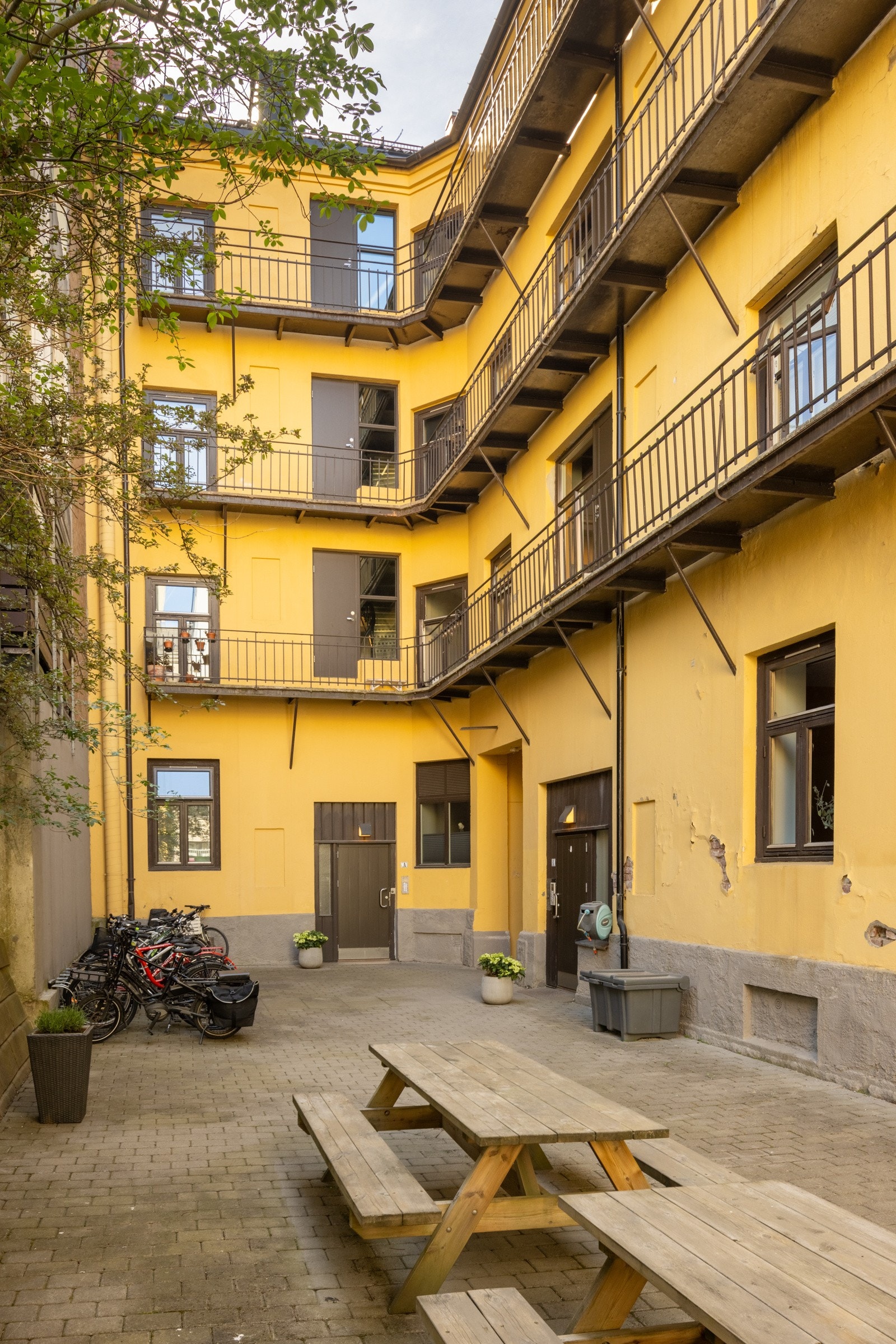 Fasade sett fra gårdsrom. Galleribilde