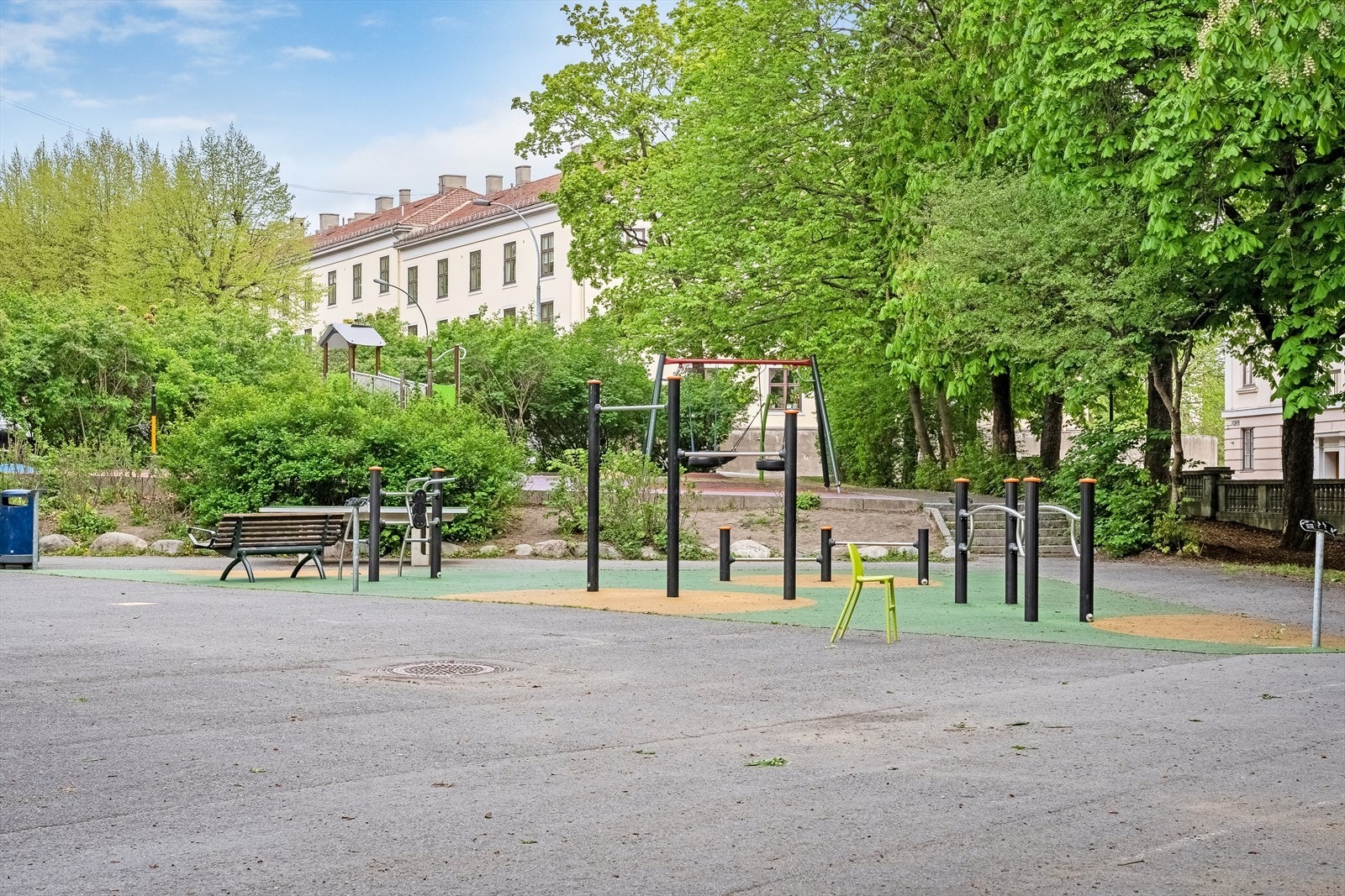 Ca. 400 meter til Evald Ryghs fotballbane & tuftepark. Galleribilde