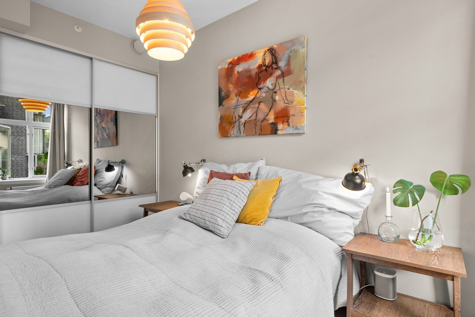 Utstyrt med skyvedørsgarderobe. Galleribilde