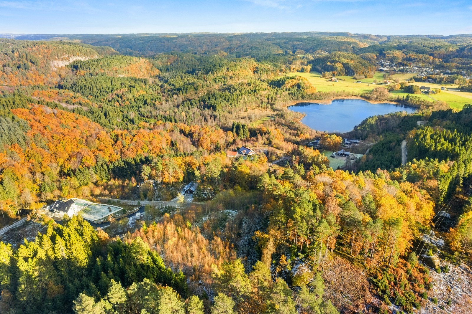 Tomtene selges som råtomter og er ikke opparbeidet. Galleribilde