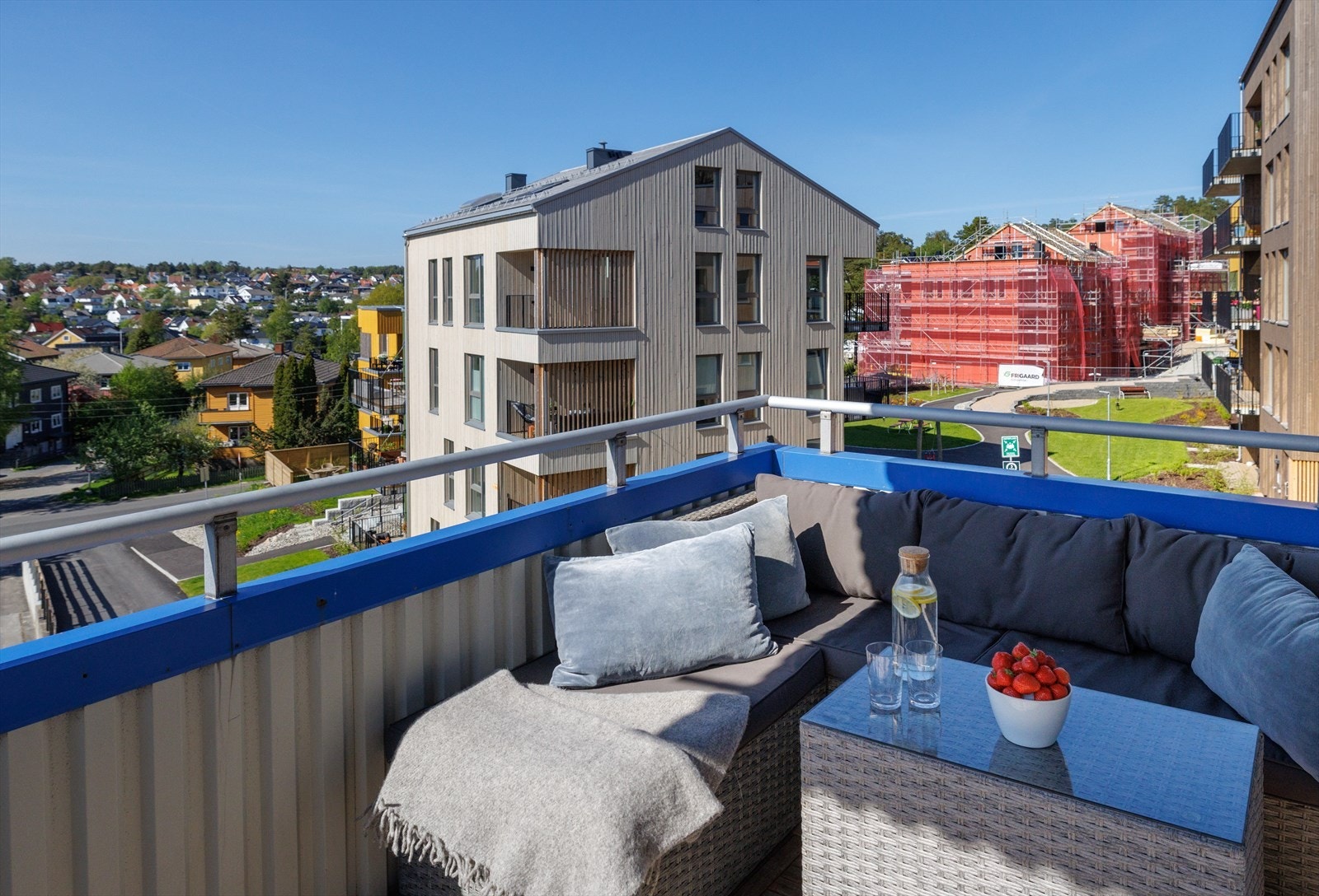 Her har du god plass til utemøblement Galleribilde